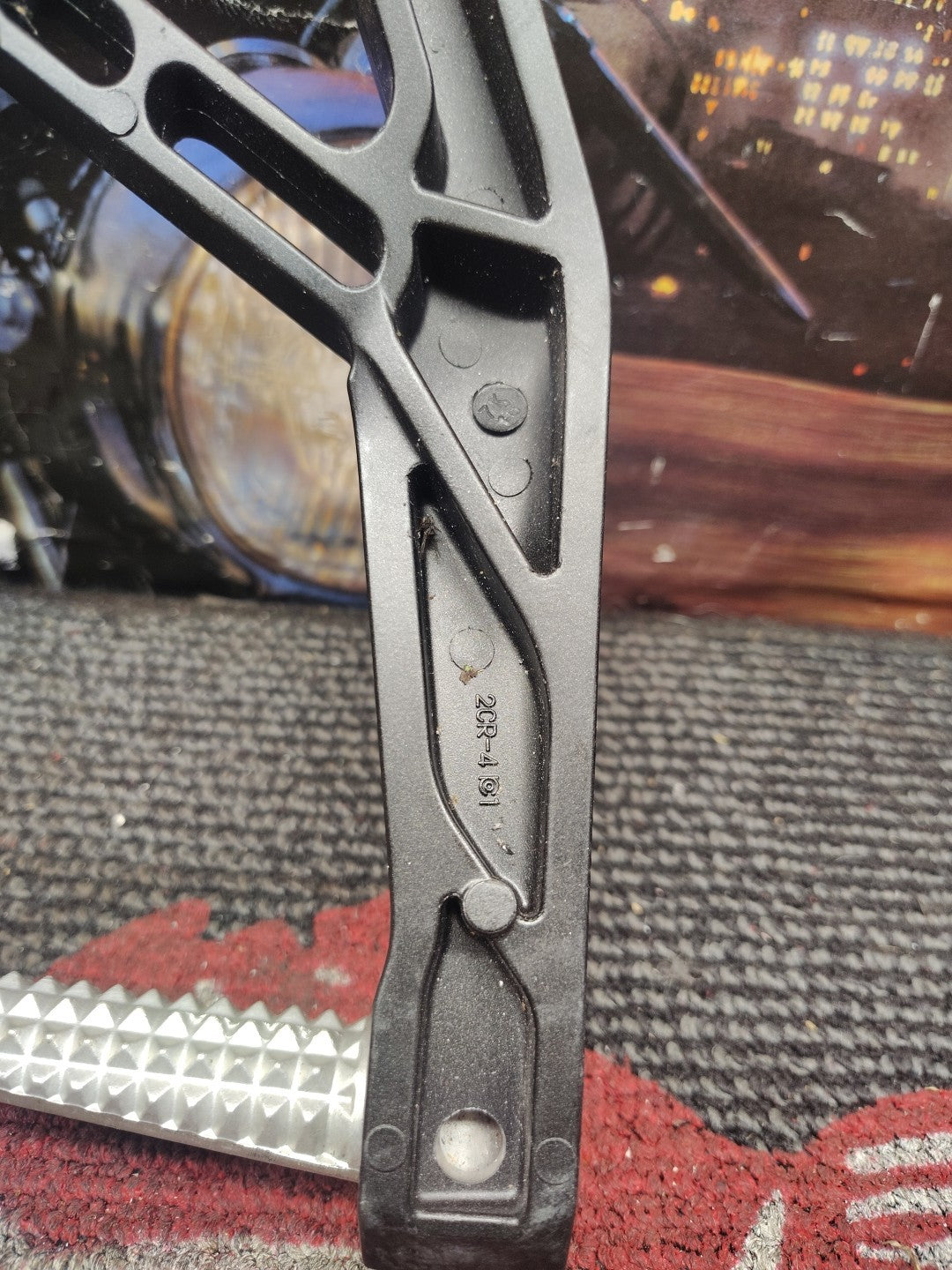 17-20 2018 YAMAHA YZF R6 AFTERMARKET REAR BACK PASSENGER PEG SET PAIR