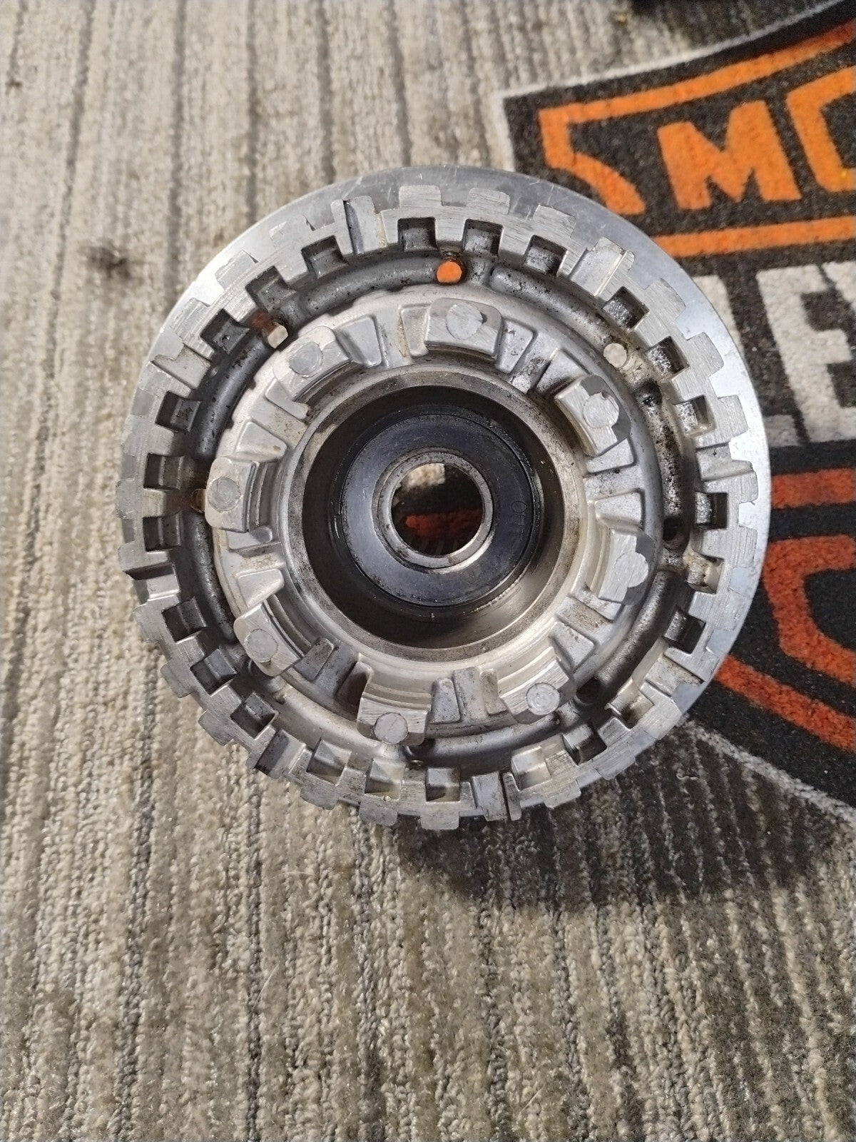 Clutch Hub Harley Davidson 37550-90A 1995 HD DYNA FXDS Oem