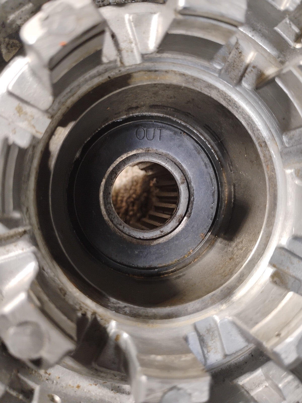 Clutch Hub Harley Davidson 37550-90A 1995 HD DYNA FXDS Oem