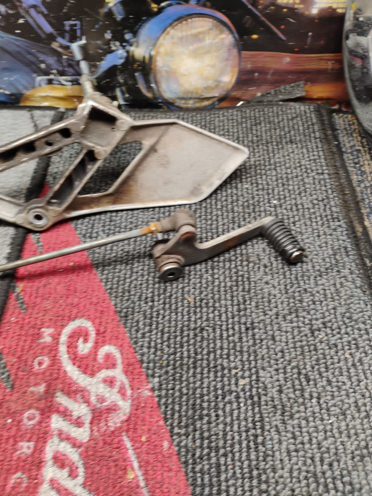 1991 Honda CBR600 F2 CBR 600 600F2 CBR600F Foot Peg Pedal Mount Left Shifter I12