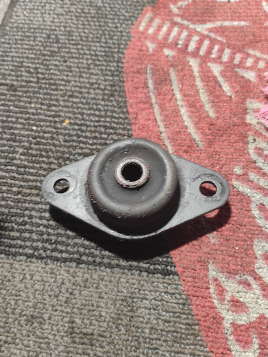 2000-2006 Harley Davidson  MOTOR MOUNT BRACKET J-21920