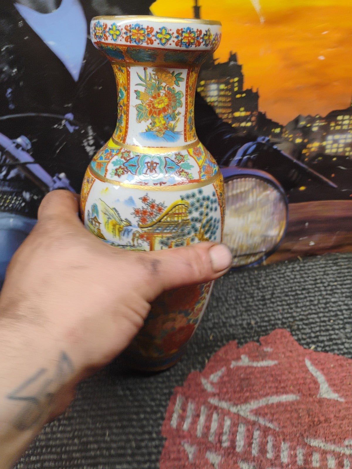 ASIAN CHINESE POCELAIN MORIAGE VASE PAGODA FLORAL DESIGN 9.5" TALL RARE ANTIQUE