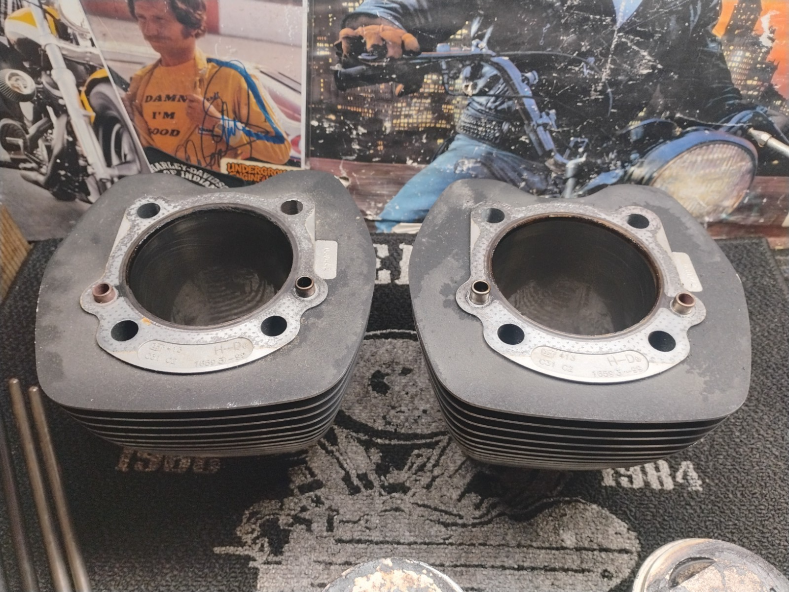 Harley-Davidson OEM Cylinder & Piston Set 16593-99 Twin Cam