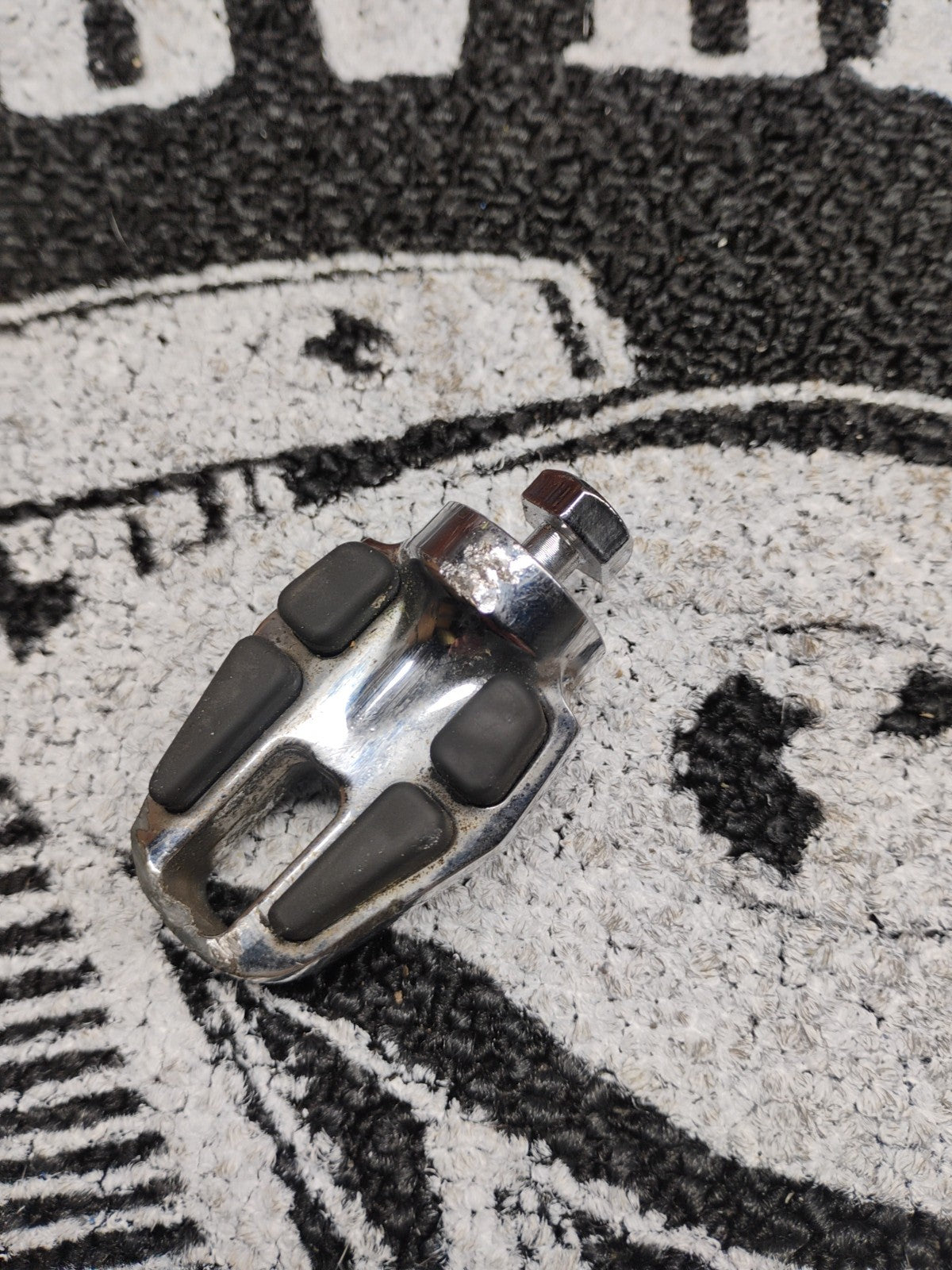 Kuryakyn Zombie Shift Peg Chrome