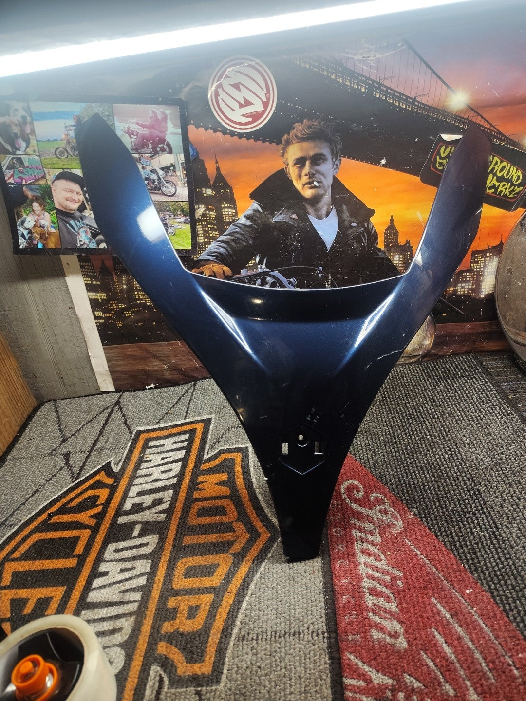 PIAGGIO MP3 125 - 500 Front shield upper fairing cover badge 624432