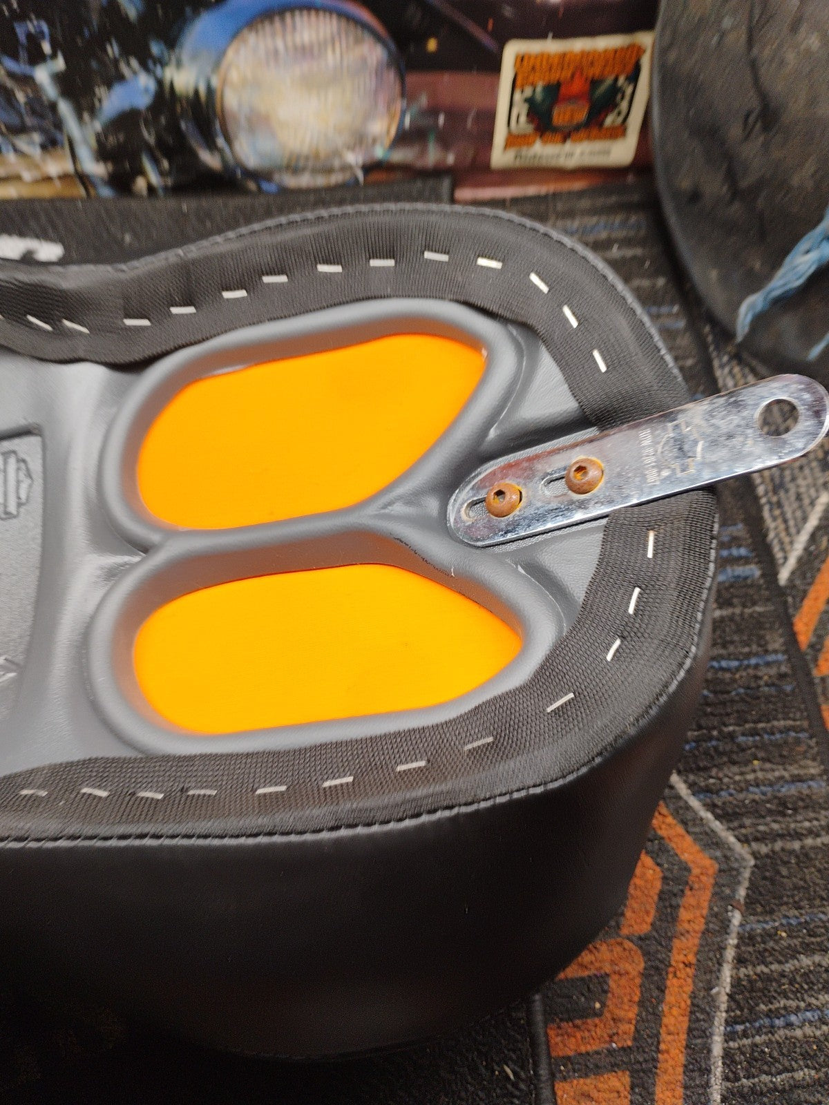 OEM Harley-Davidson Road Zeppelin Air Seat Dyna 2006-Up 52000147