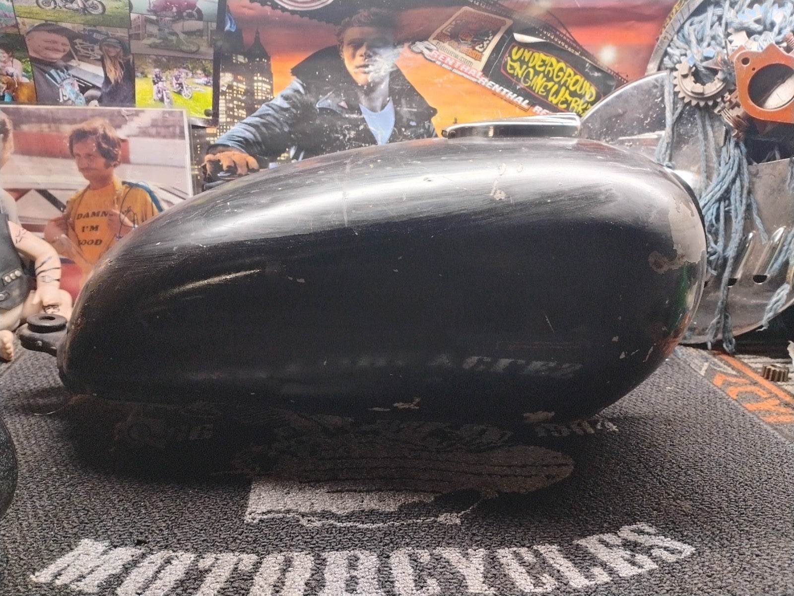 78–80 Yamaha XS650 Special Gas Tank OEM 2M0 Fuel Petrol Tank XS 650 2M0-24110