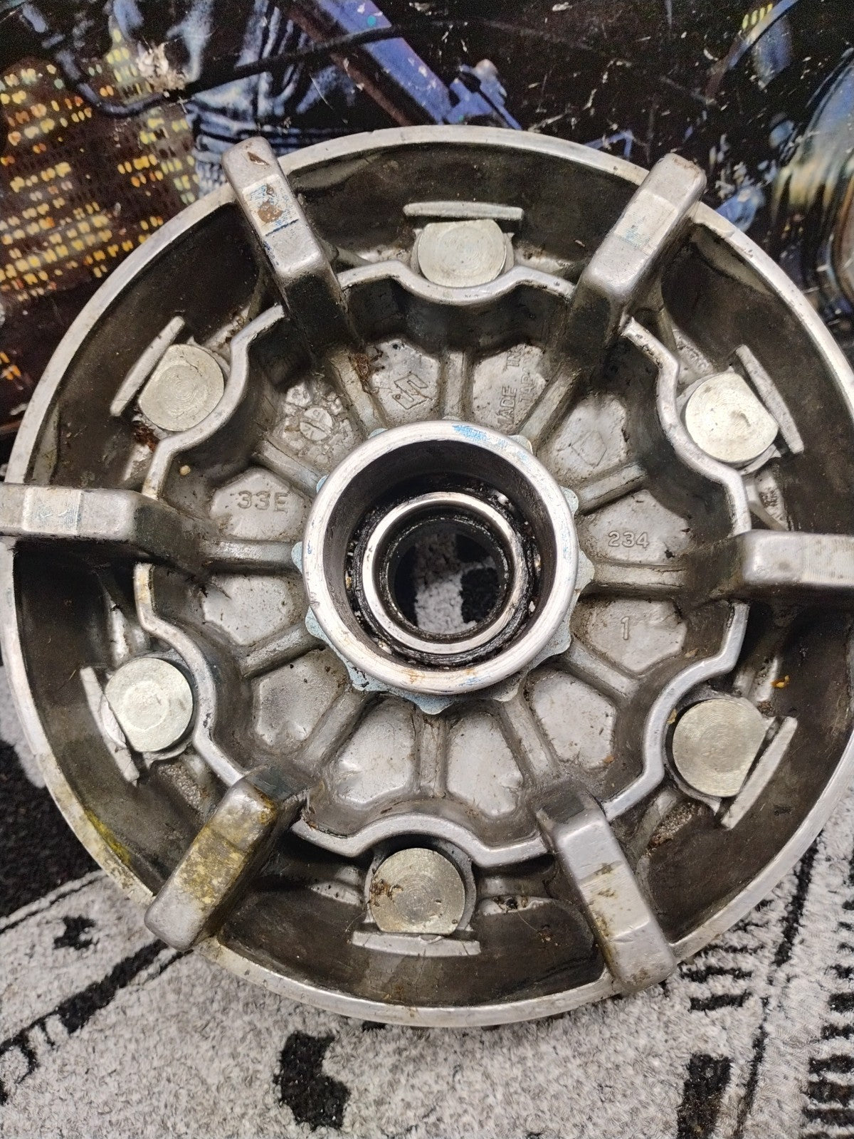 1997 Suzuki GSX‑R600 SRAD OEM Rear Hub Sprocket Carrier Wheel Drive64651-33E00
