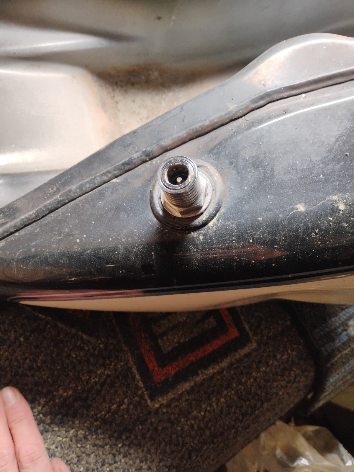 OEM Harley-Davidson Touring 6 Gallon Fuel Gas Tank Black Cream Two Tone