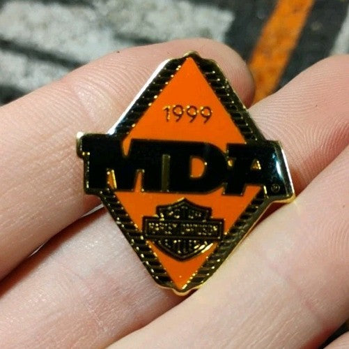 OG- 1999 MDA HARLEY DAVIDSON MOTORCYCLES PIN MINT CONDITION!!!!!!