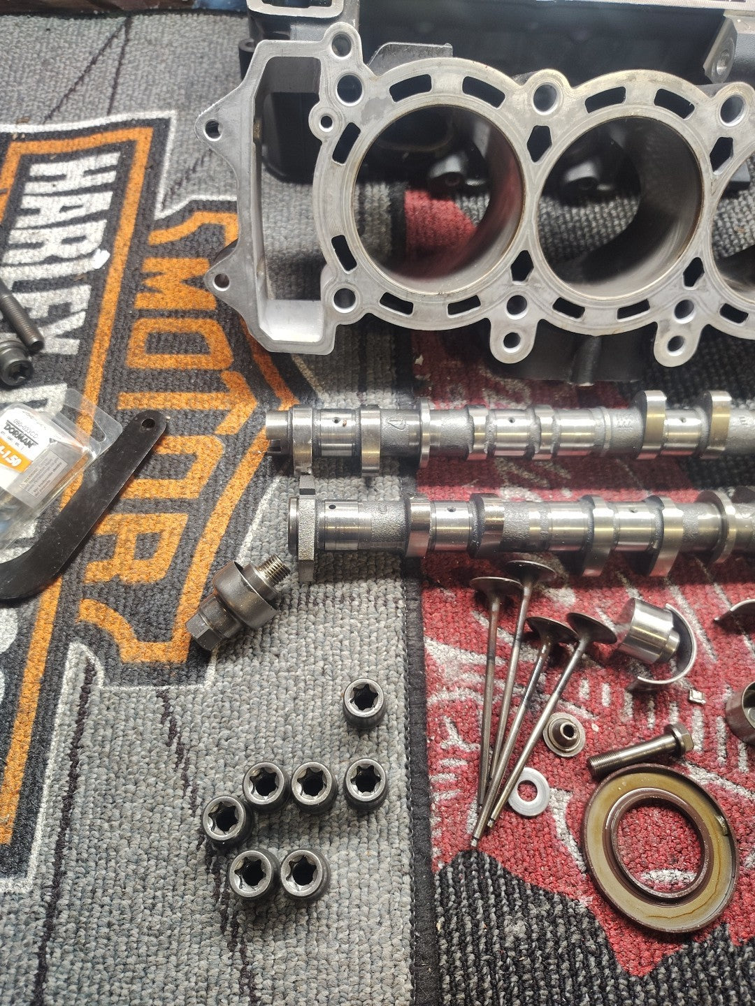 2009 Triumph Street Triple 675 Cylinder Head With Cams Cylinders And Hardware 