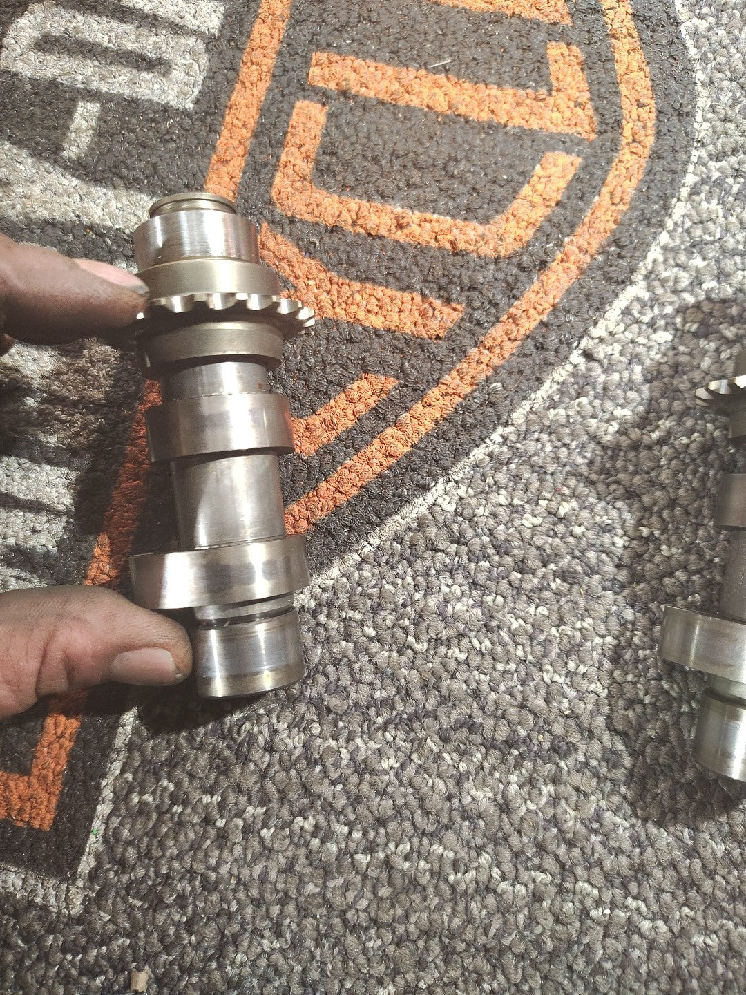 OEM Harley-Davidson Stock Twin Camshafts 2561707a / 2558907a