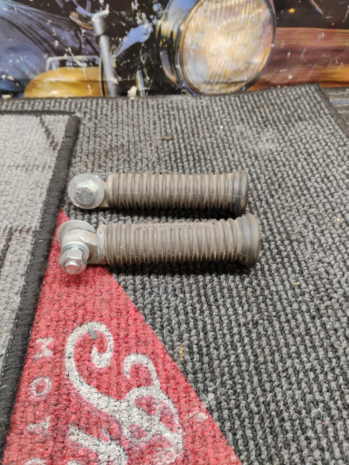 Harley Davidson OEM Foot Pegs Foot Rests Set 2000 & Up Softail 1986 & Up Touring