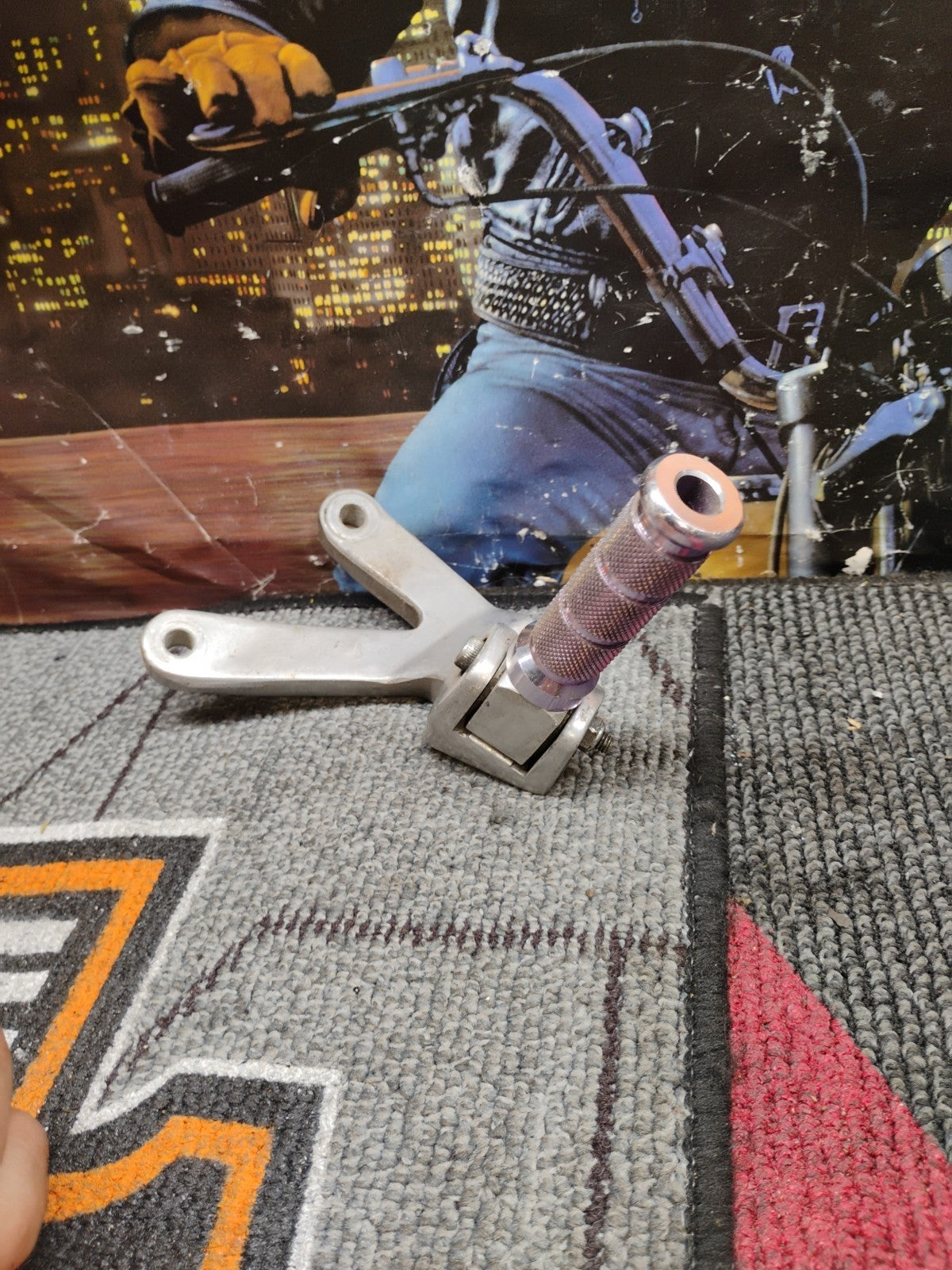 1995 Yamaha YZF600R YZF 600 YZF600 R 600R Right Rear Foot Peg Pedal Mount Back