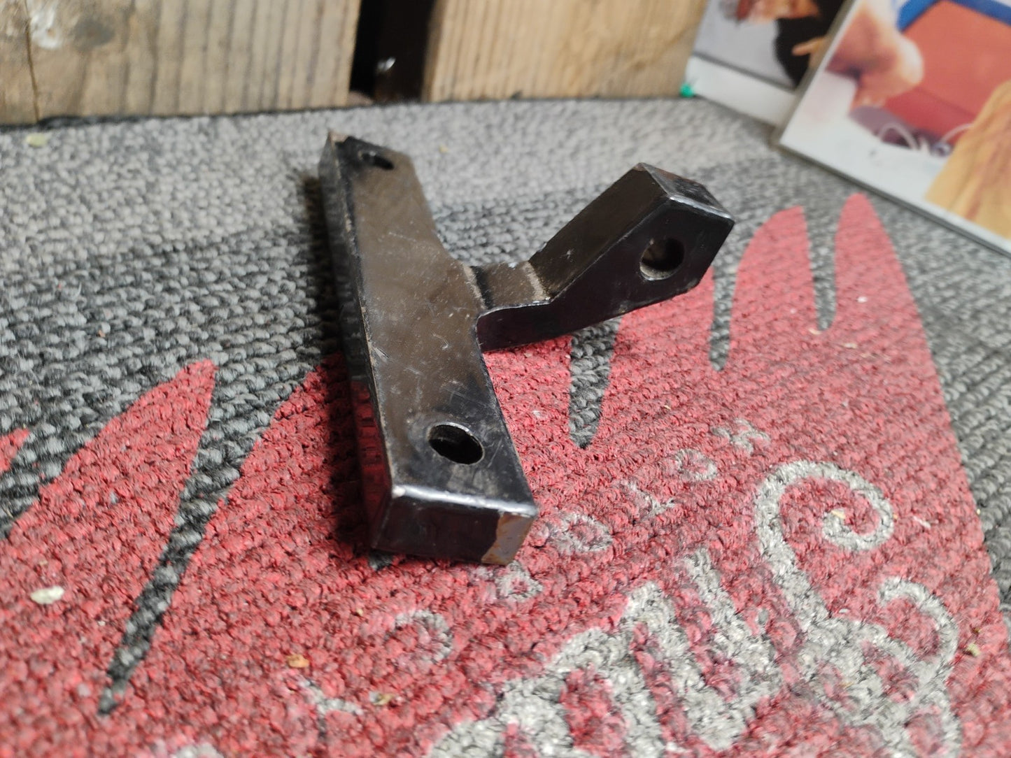 HARLEY-DAVIDSON TOURING OEM REAR PASSENGER FOOT STEP PEG BRACKET T BLACK