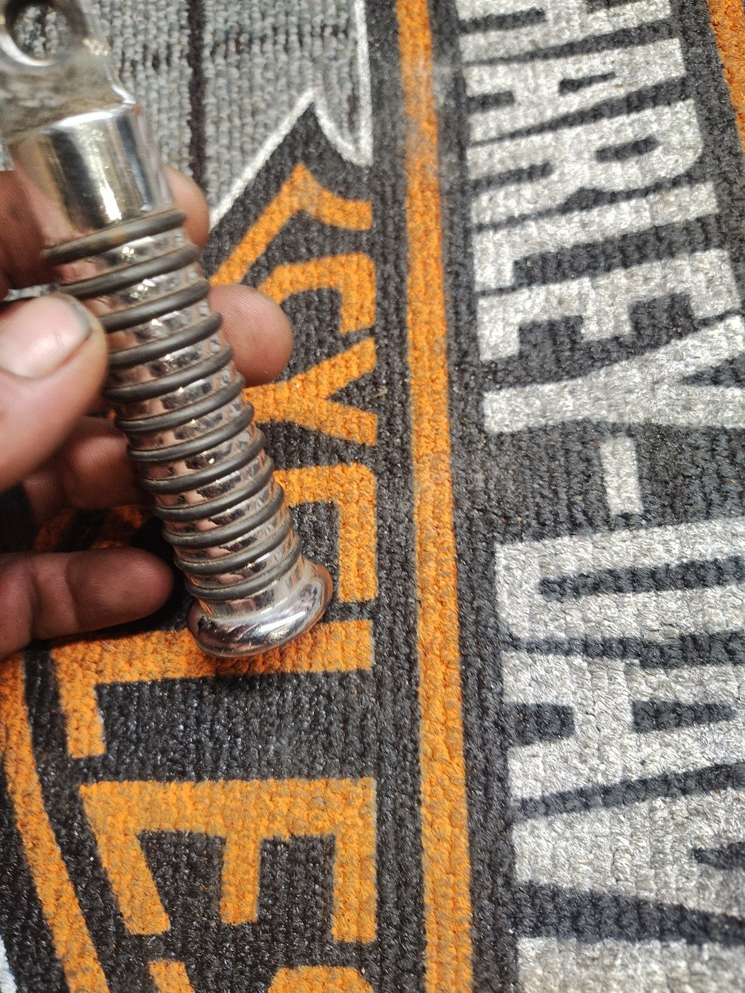 Harley Davidson Chrome Rubber O-Ring Grip RightPeg Male Mount Foot Peg Genuine