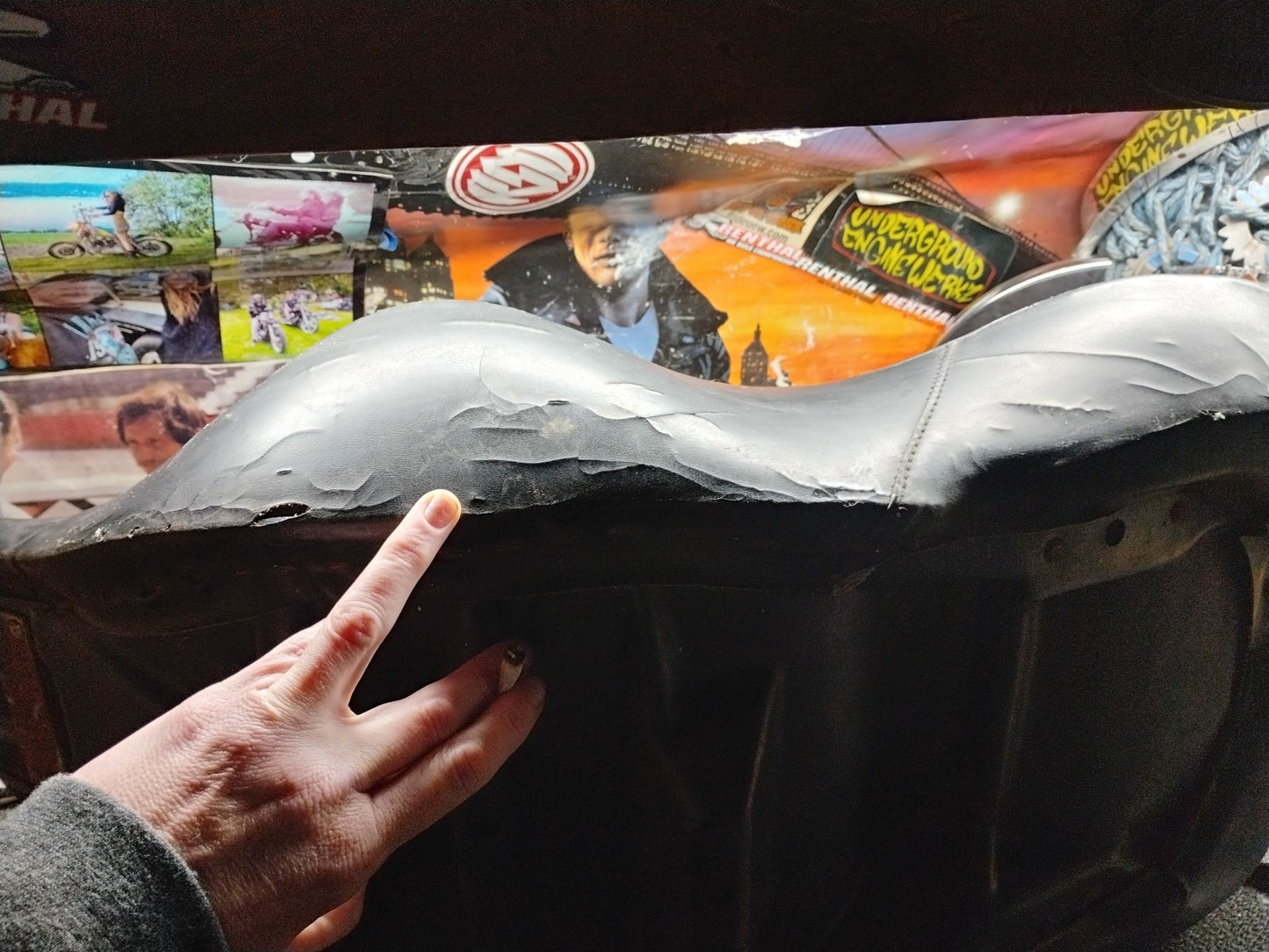 OEM HARLEY DAVIDSON TOURING SEAT PN 52151-83 - 86