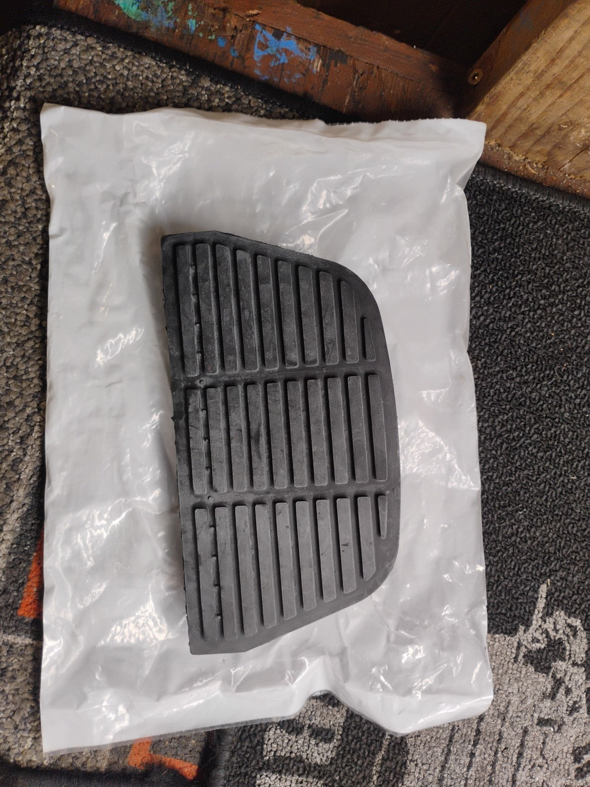 Harley-Davidson OEM Passenger Floorboard Rubber Insert Pad 50606-86A
