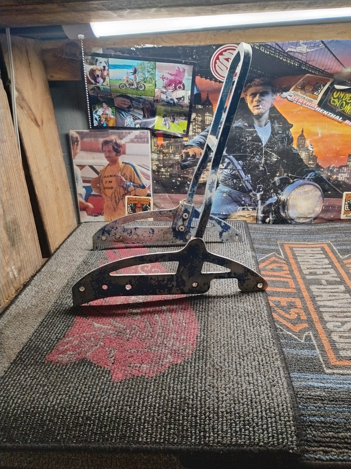 HARLEY DAVIDSON SISSY BAR & MOUNTING BRACKETS