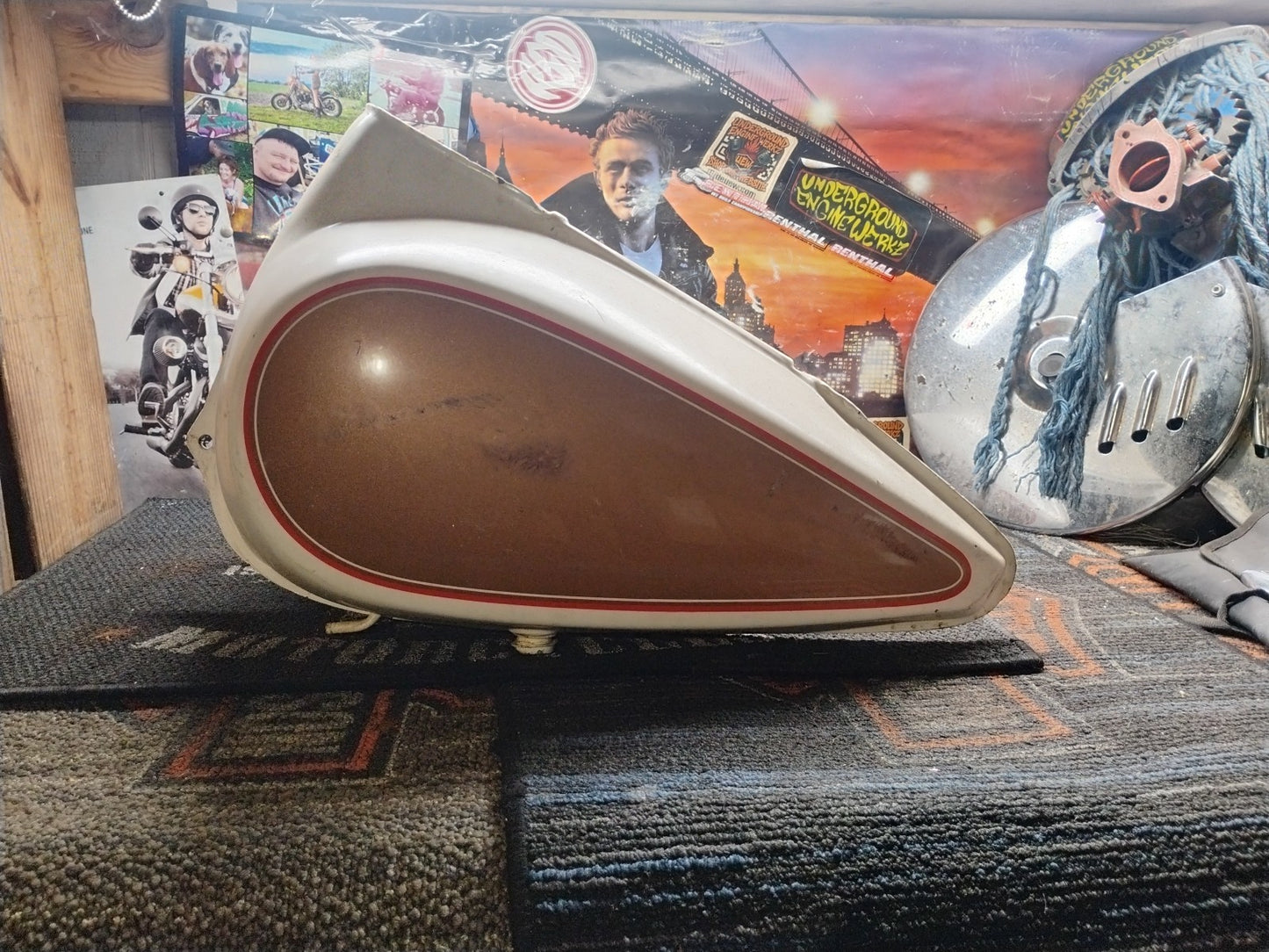 1985 Artic White Champagne Gold Sample Electra Glide Tank