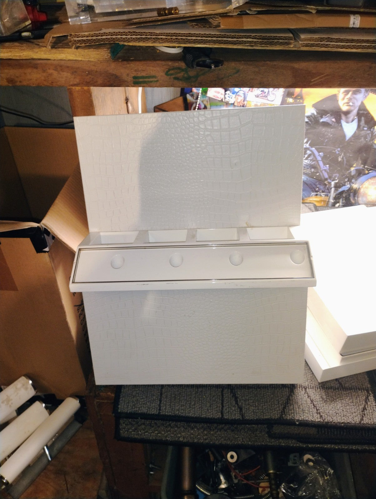  Luxury Watch,Jewelry,Perfume Michael Kors Chippenhook Fixture Store Display