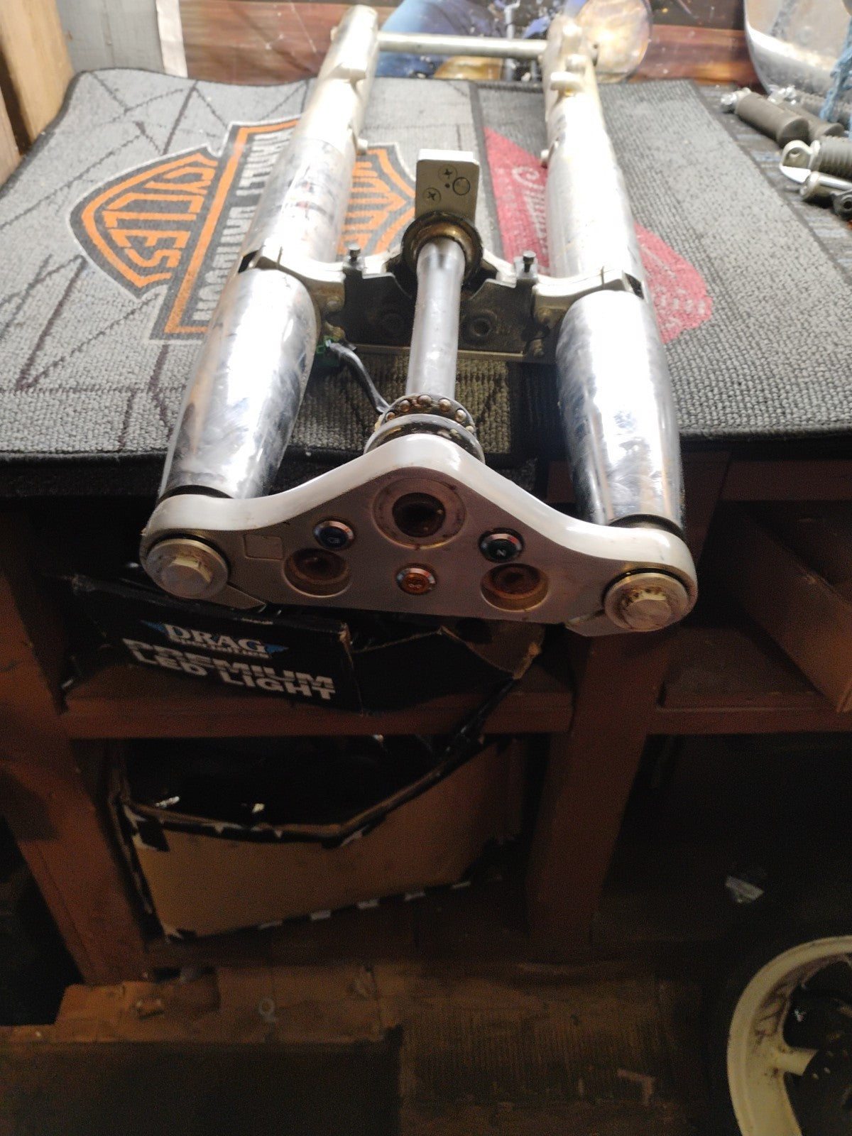 00-07 SHADOW SABRE 1100 FRONT END FORKS FORK TRIPLE TREE CLAMP TOP BOTTOM Axle 