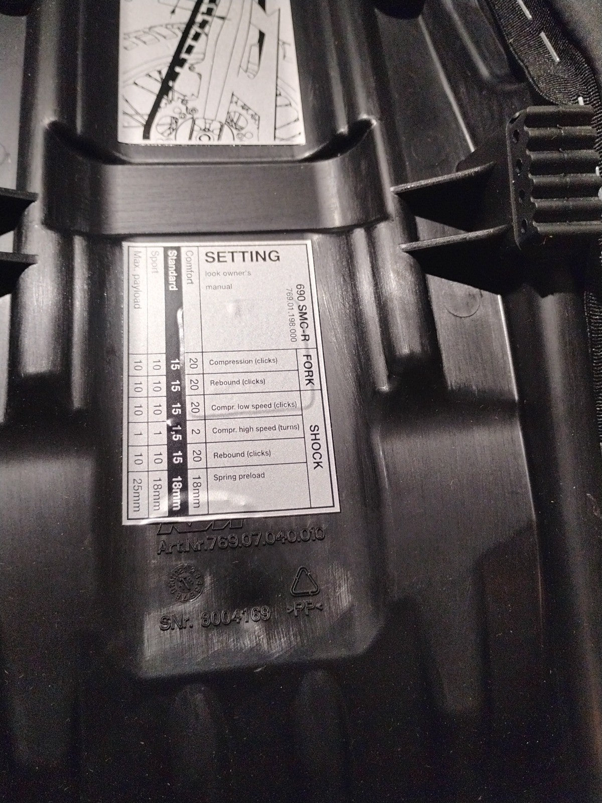 KTM 690 SMC-R SEAT SADDLE 
