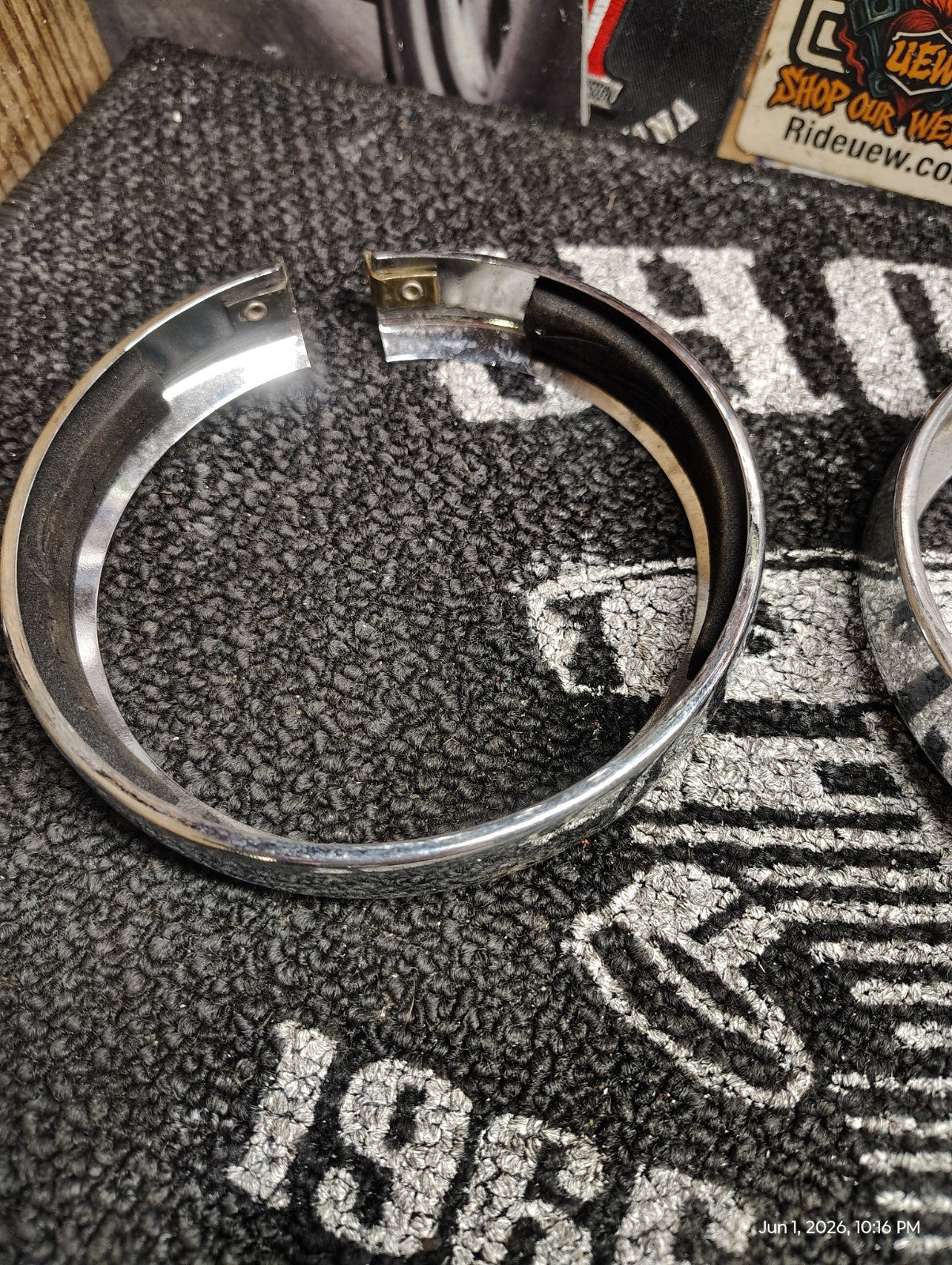 Harley-Davidson Passing Lamp Trim Rings 4.5" Pair Chrome OEM 69732-05