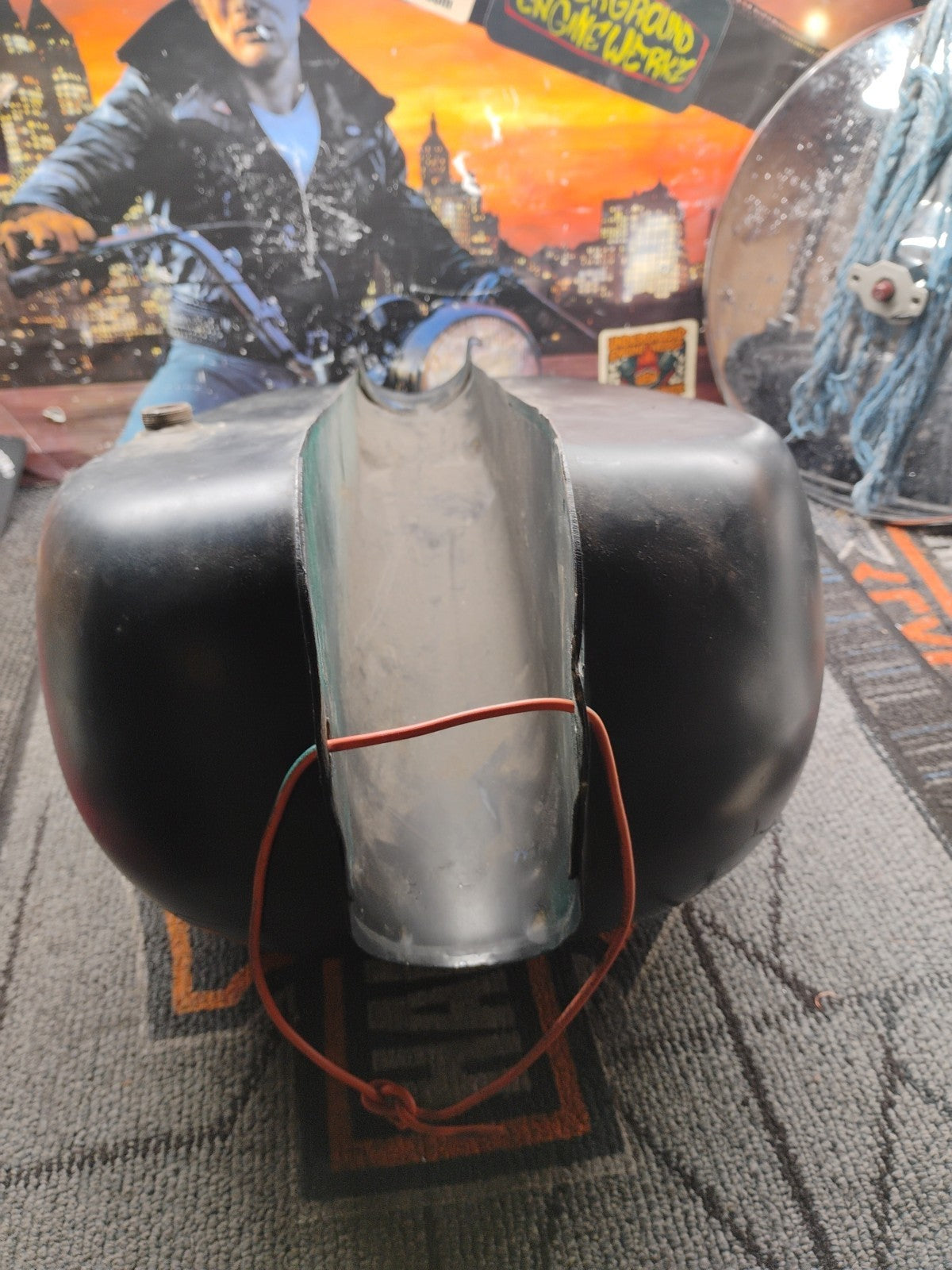 VINTAGE 1970s HARLEY DAVIDSON FUEL TANK 