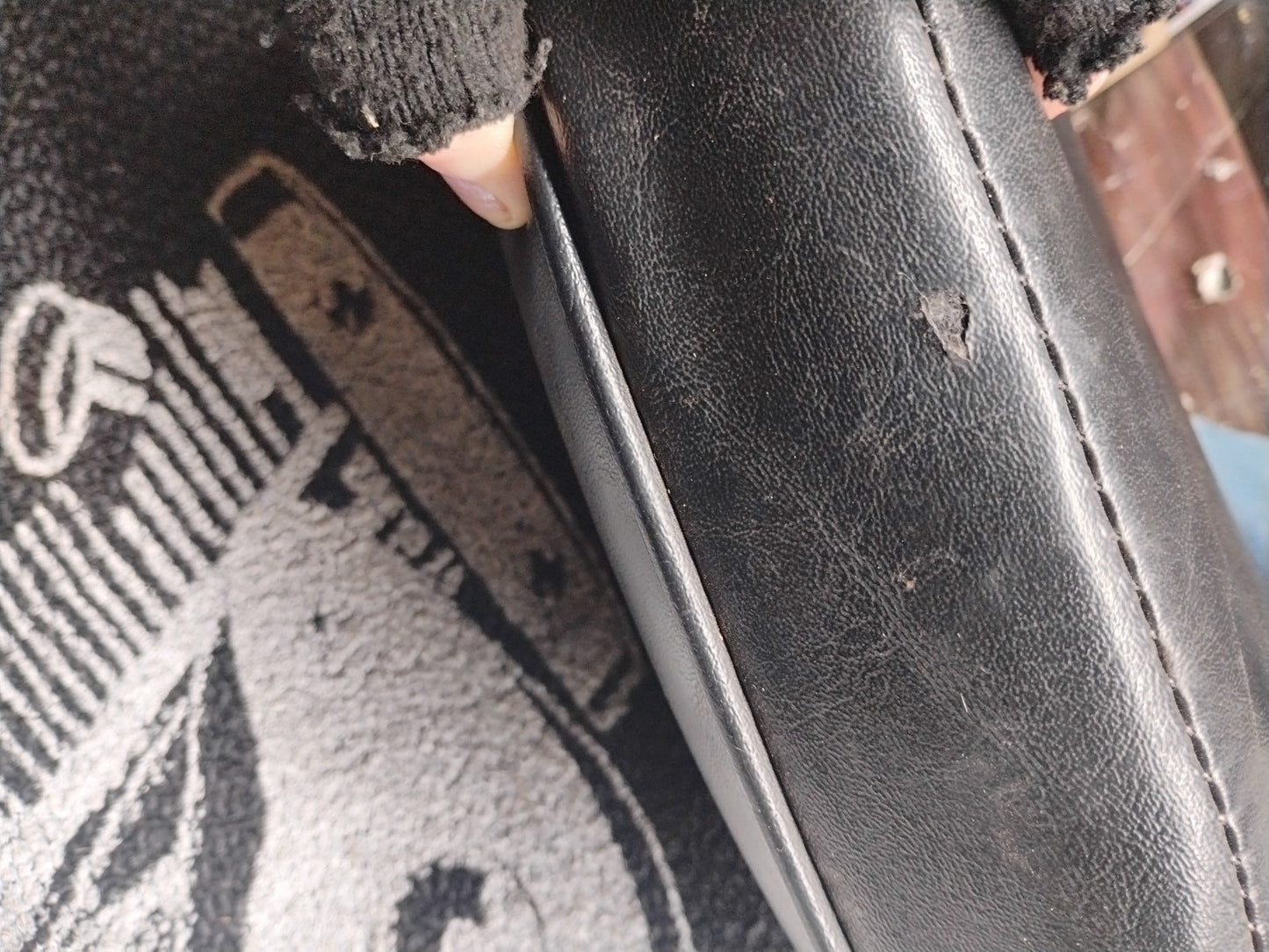 HARLEY DAVIDSON TOURING DRIVERS BACK REST STUDDED SIDES