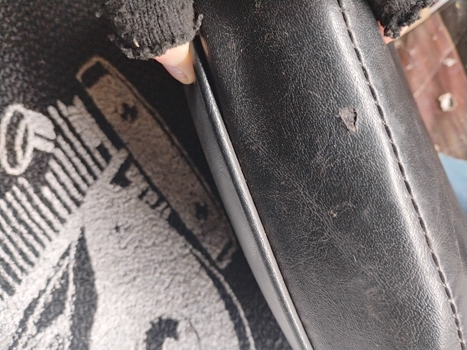 HARLEY DAVIDSON TOURING DRIVERS BACK REST STUDDED SIDES