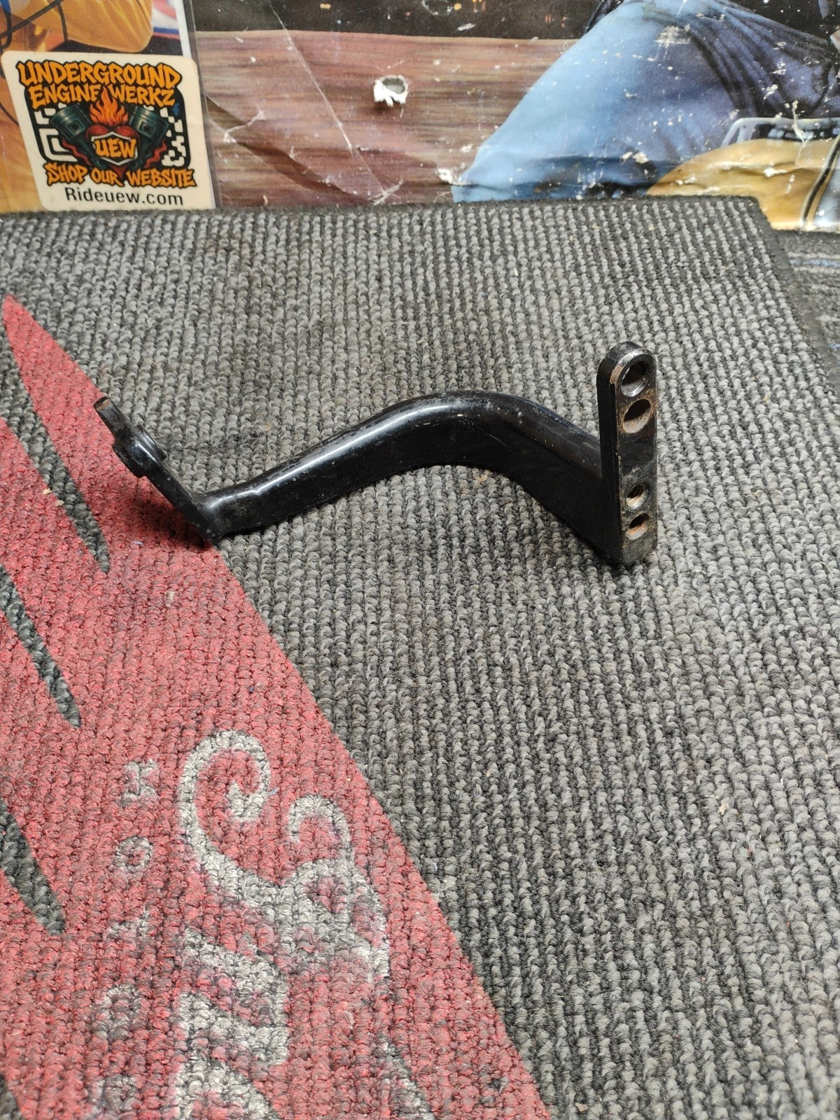 Harley Davidson Street Glide Road King Custom Driver Rear Left Footboard Bracket