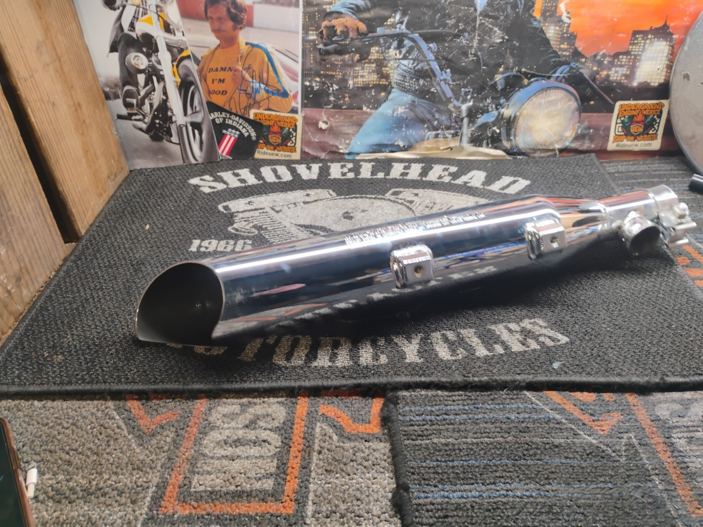 Harley-Davidson OEM Shorty Dual Rear Muffler Silencer 80391-04 Chrome