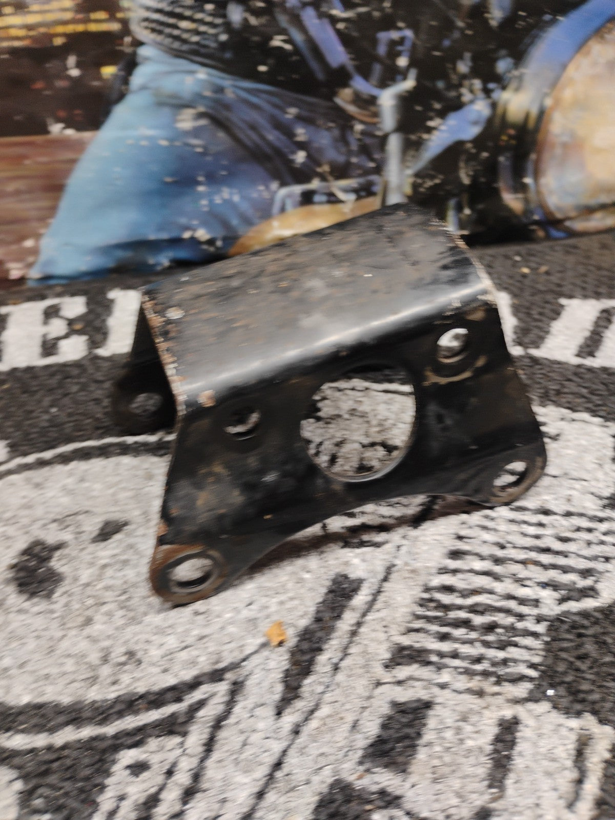 Genuine Honda CB125S motor engine front hanger bracket mounting plate