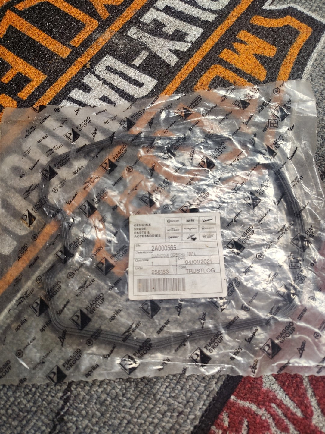 Moto Guzzi Valve Cover Gasket  V7 V85 V9 750 lll TT Bobber Roamer 2A000565 