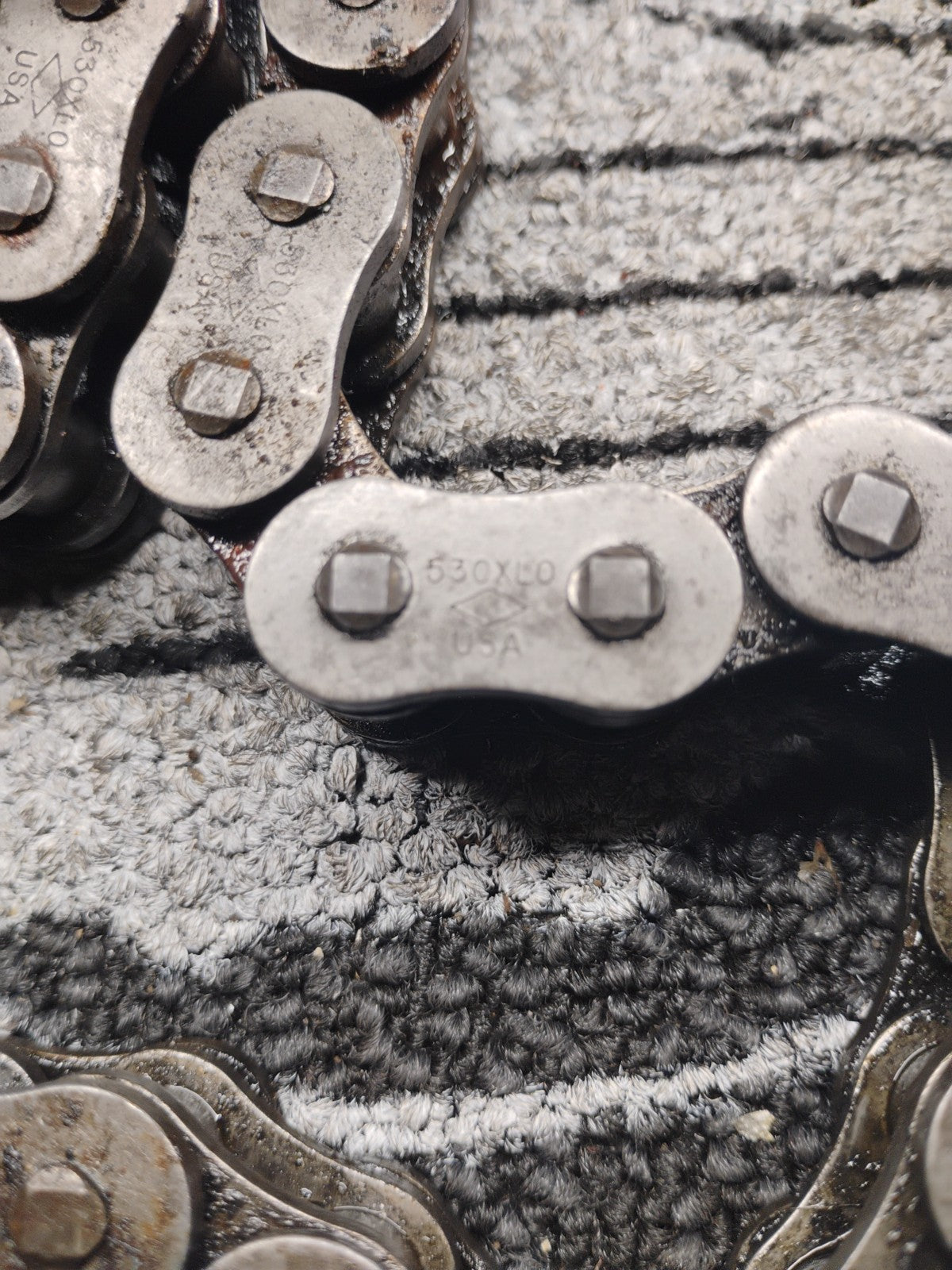  Diamond roller chain, likely a 530XL0 Missing Master Link