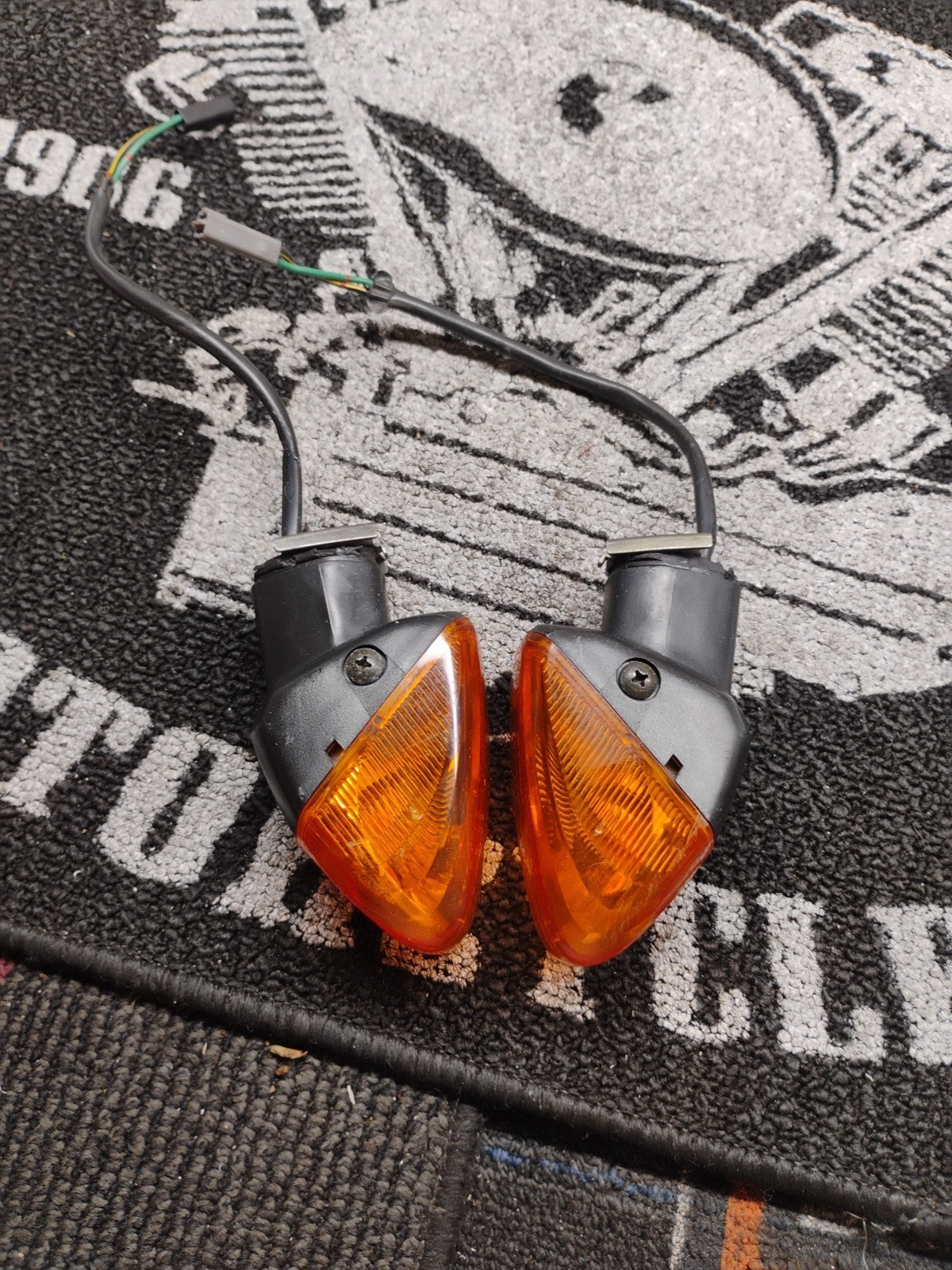 SHORT Motorcycle Turn Signals ZX1000 ZR750 KLE650 KLE500 23037-0068