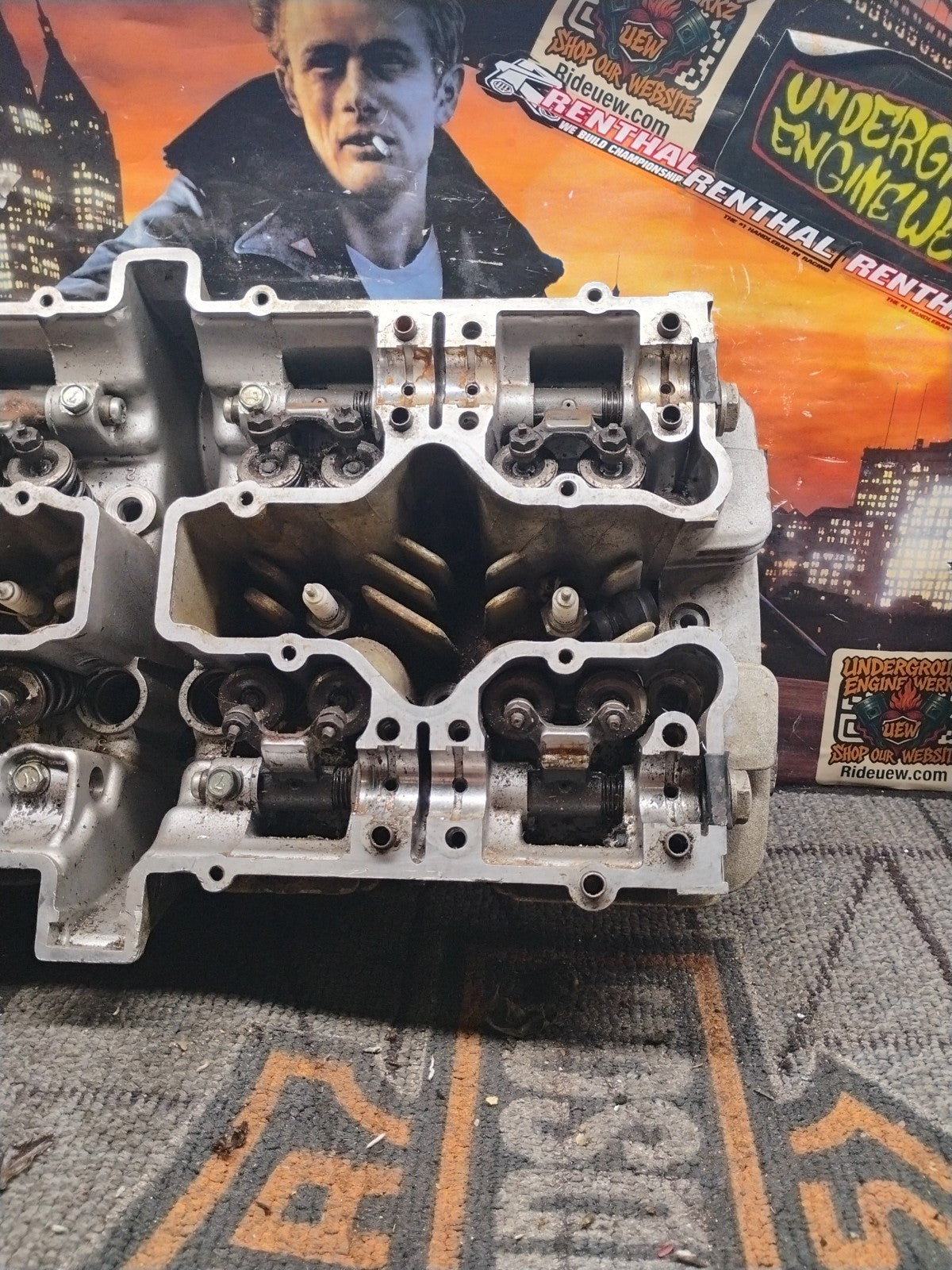 '82 GS750 GS 750 t CYLINDER HEAD VALVE TRAIN MOTOR ENGINE PART 1982 SUZUKI GOOD!