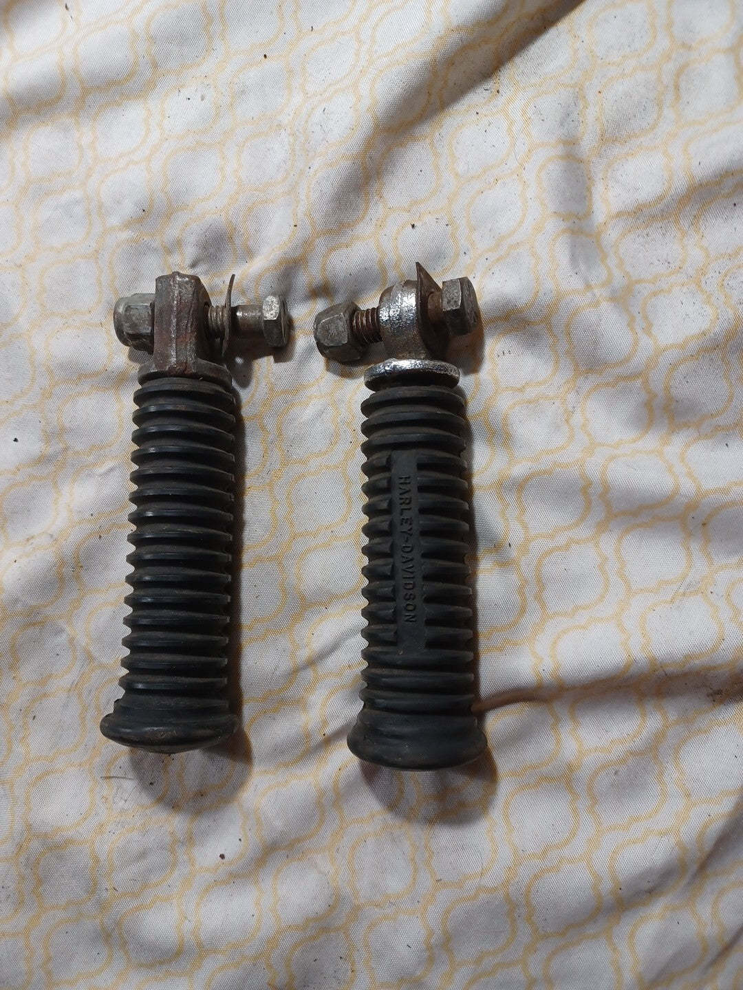 Harley Touring FXR Dyna Sportster & Softail Black Rubber Footpegs Footrests