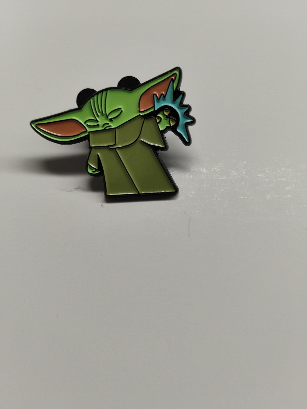 Amazon Grogu Using Force Star Wars Mandalorian Disney Pin (C5)