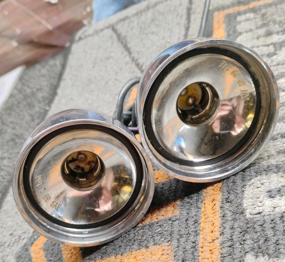 Harley Davidson Dyna Softail Sportster Front Turn Signal Left Right Housing