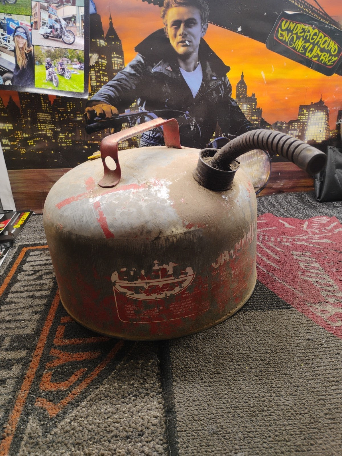 2.5 Gallons Eagle Gasoline Vintage Kerosene Oil Can Gas Can Metal Can 