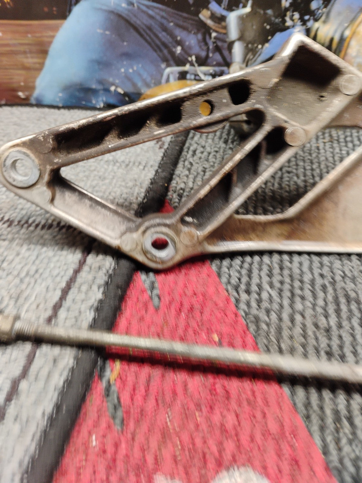 1991 Honda CBR600 F2 CBR 600 600F2 CBR600F Foot Peg Pedal Mount Left Shifter I12