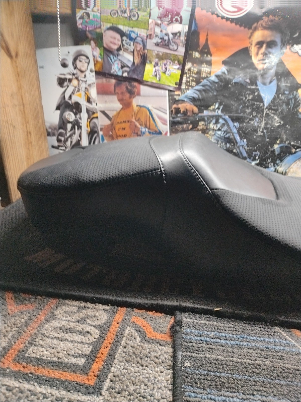 OEM Harley-Davidson Road Zeppelin Air Seat Dyna 2006-Up 52000147