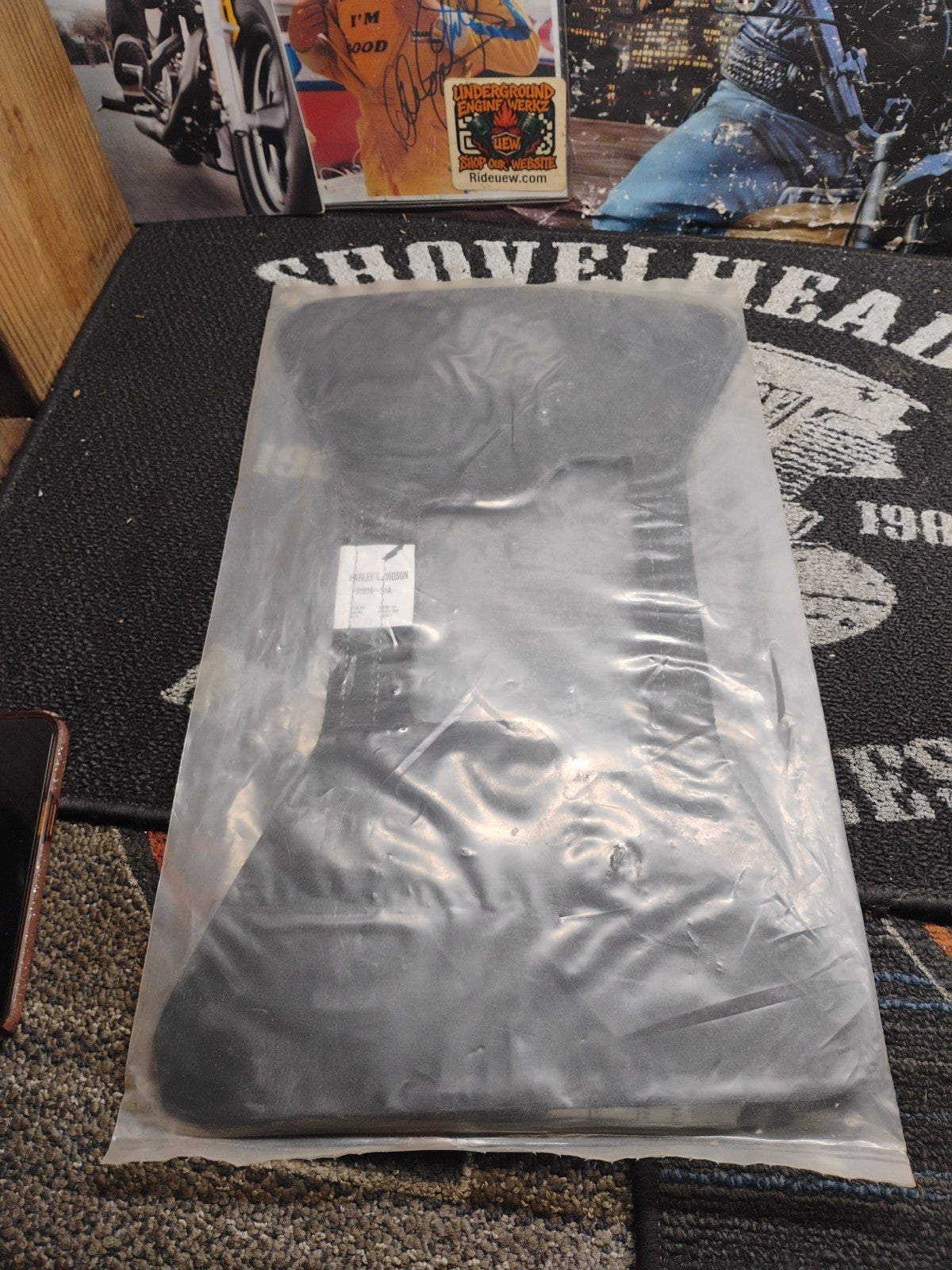 OEM Harley-Davidson Slant Saddlebag Fender Yoke Kit 91016-91A NOS