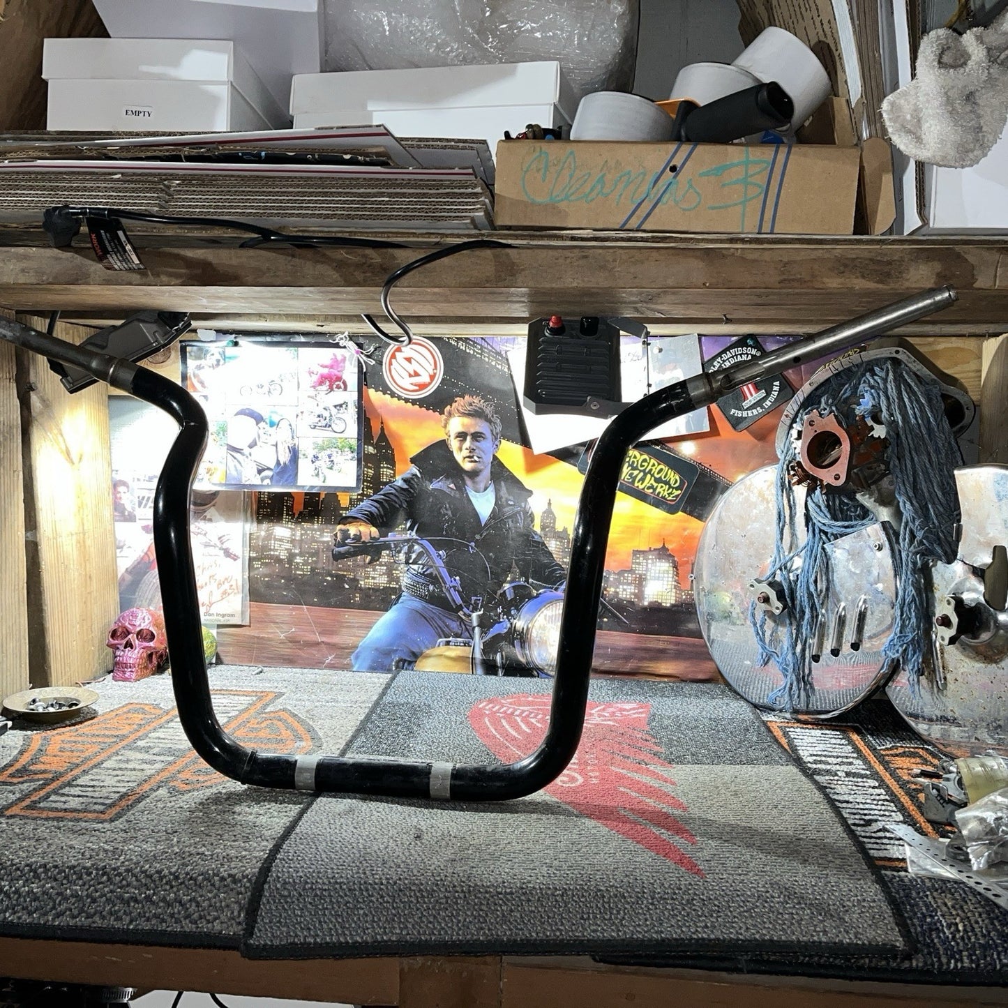 INDIAN CHIEFTAIN/ROADMASTER MID RISE HANDLEBAR (2884574-266)