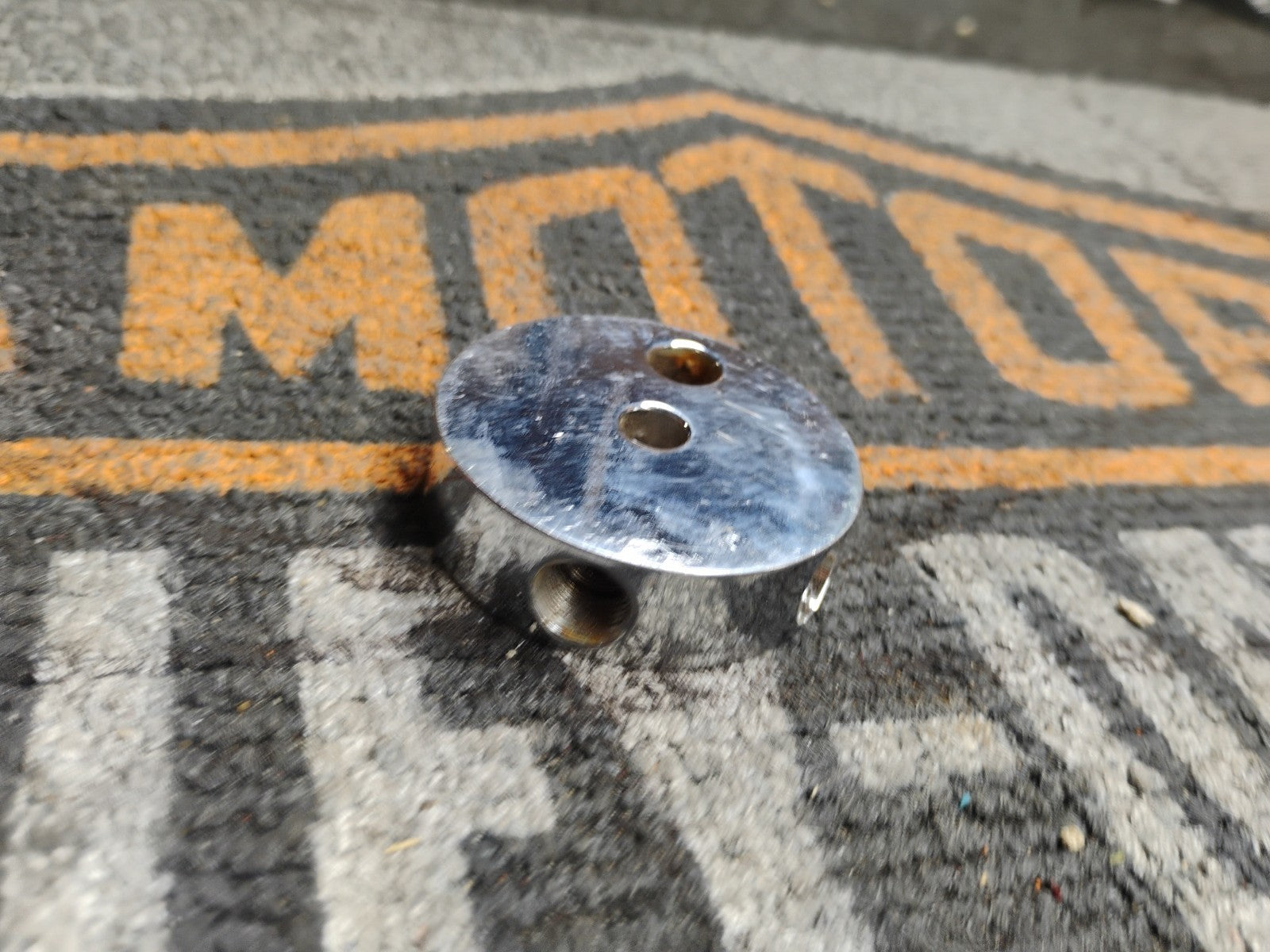 DRAG SPECIALTIES CHROME UNIVERSAL FRONT BRAKE TEE 3/8-24