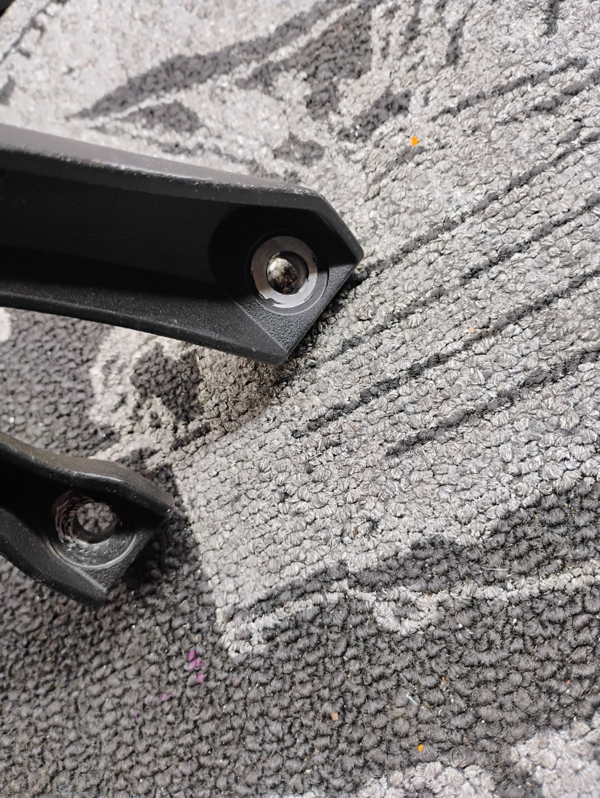 Suzuki GSX Kawasaki Ninja Rear Passenger Footpeg Brackets 21713R 21714L