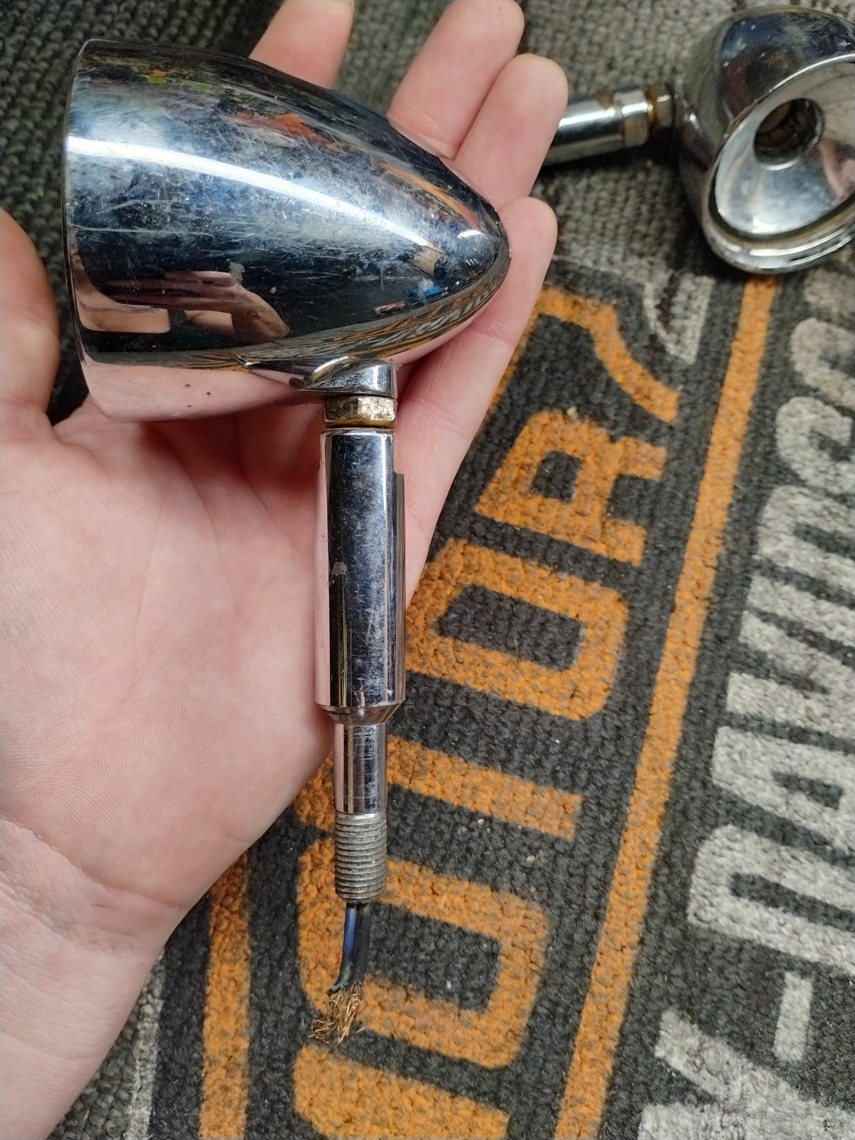 Pair Harley Davidson Bullet Turn Signals Housing and Stalks brackets