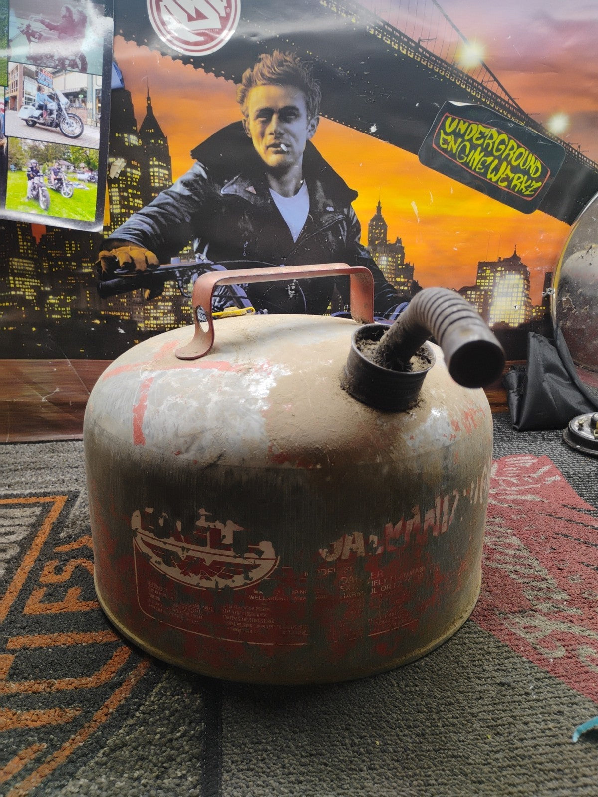 2.5 Gallons Eagle Gasoline Vintage Kerosene Oil Can Gas Can Metal Can 